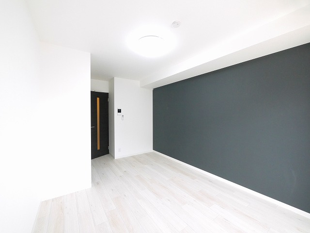 ジーメゾン富雄エヴァースの居間・リビング