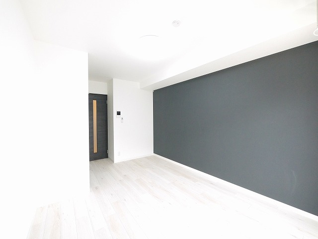 ジーメゾン富雄エヴァースの居間・リビング