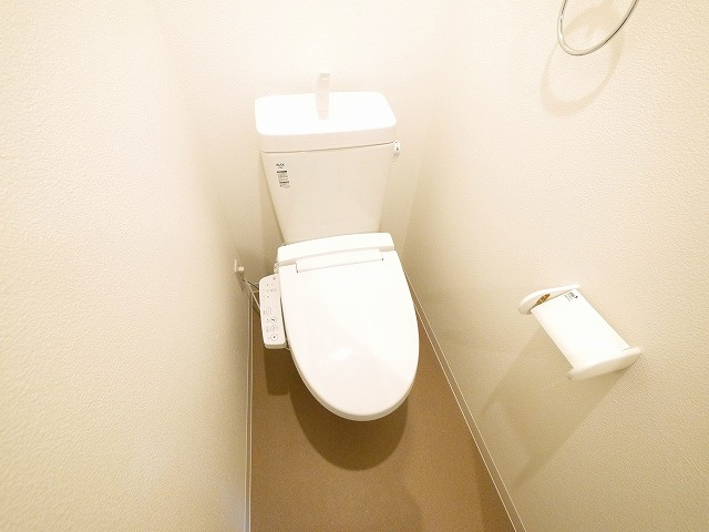 ジーメゾン富雄エヴァースのトイレ