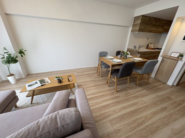 【居間・リビング】コスモ南浦和ステーシア 