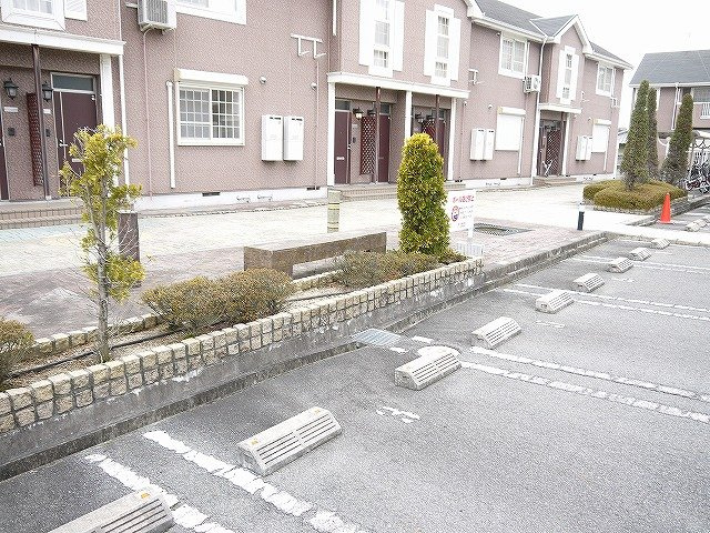 ディアコート1番館の駐車場|駐車場です