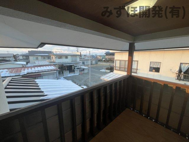 山形市江南4丁目4番26号（地番4-12）のバルコニー|お洗濯にも便利で、風通しがよく気持ちの良いバルコニー付き！