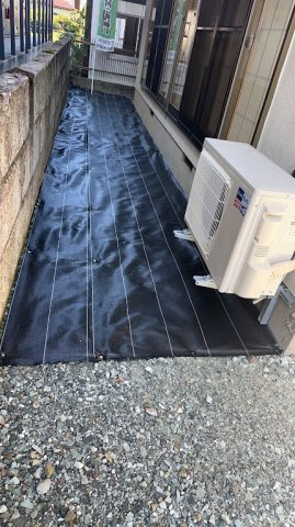 山形市江南4丁目4番26号（地番4-12）のその他|9/28撮影
草防止に防草シートです。