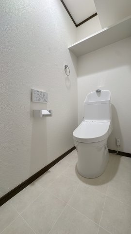 【トイレ】 | シティパル春日Ⅱ☆仲介手数料無料☆ | 手洗い一体型のトイレは節水効果があり、環境にもお財布にも優しい人気のタイプです。もちろんウォシュレット機能も完備しています。