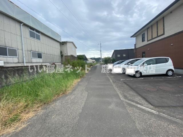 東側道路