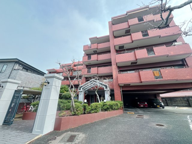 【外観】 | ロマネスク飯倉☆仲介手数料無料☆ | 敷地すべてに管理が行き届いていて、安心できます。まず、清潔です。