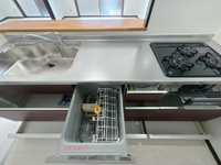 【キッチン】 | ロマネスク飯倉☆仲介手数料無料☆ | 機能性とデザイン性を両立させた、リノベーション物件ならではの素敵なキッチン。立ってみるとそれがよく分かります♪