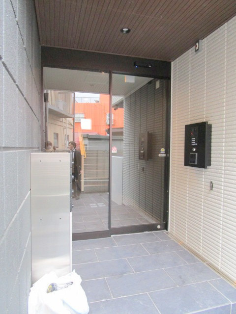 横浜市西区西戸部町２丁目の賃貸マンションのロビー
