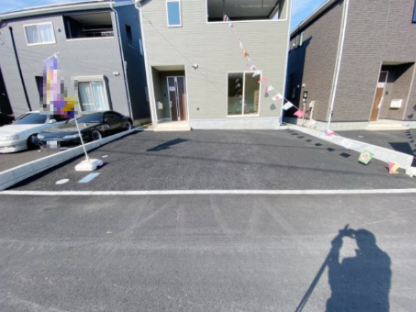 祝　成約済み　八王子市　川口町　新築戸建て　８５期の駐車場|３台並列駐車ができます。～仲介手数料無料☆八王子ひなた不動産～八王子市川口町　新築戸建て