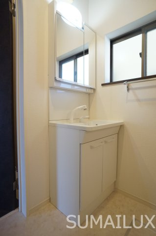 シティハイツ　Ｃ棟の独立洗面台