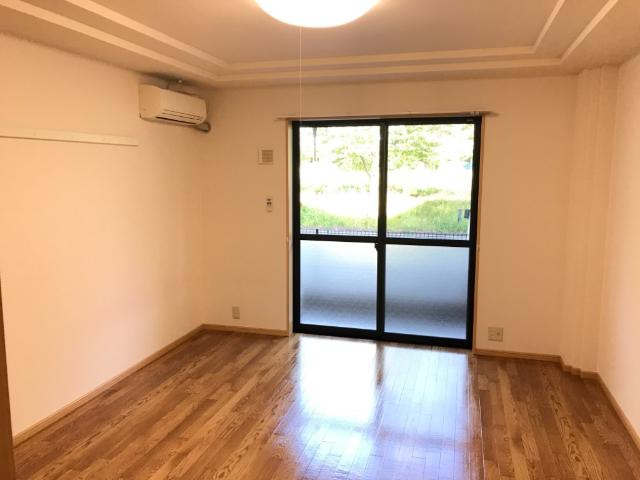 サンコート桜の居間・リビング|洋室