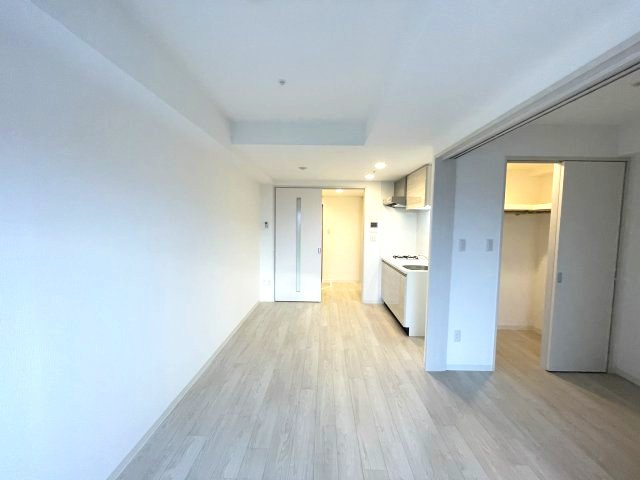 アドバンス上町台シュタットの居間・リビング