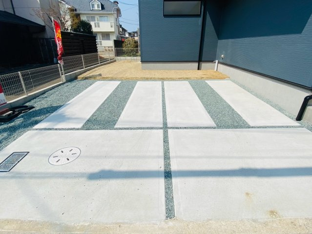 リーブルガーデン／東区京塚本町第四／１号棟の駐車場|駐車場は平置きで２台可能