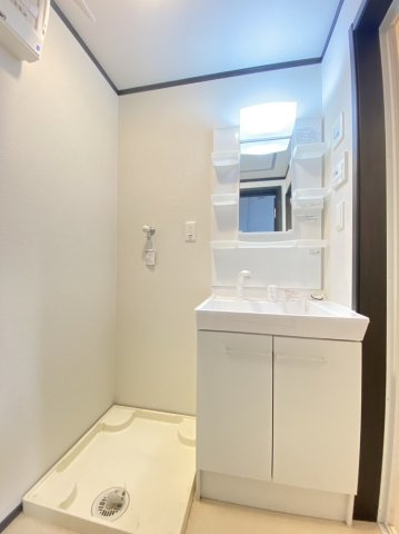 シティハウス長田町の独立洗面台