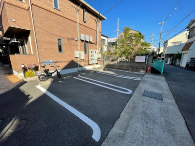 【駐車場】 | メゾン バルーンフラワー