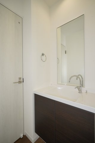 宮場町MJプラザB棟の独立洗面台|洗面台