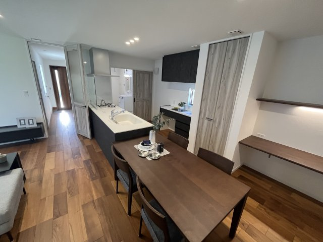 宮場町MJプラザB棟のキッチン|ダイニングキッチン①