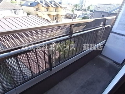 【バルコニー】 | ヒルズ・オキマンション | 落ち着いた時間を過ごせるバルコニーです