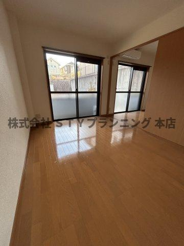 仲介手数料０円！フォレスタ神の倉の洋室