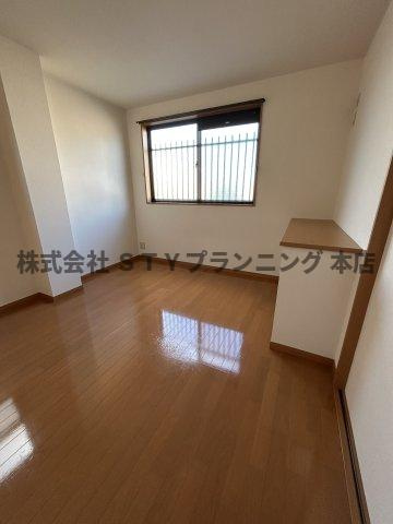 仲介手数料０円！フォレスタ神の倉の洋室