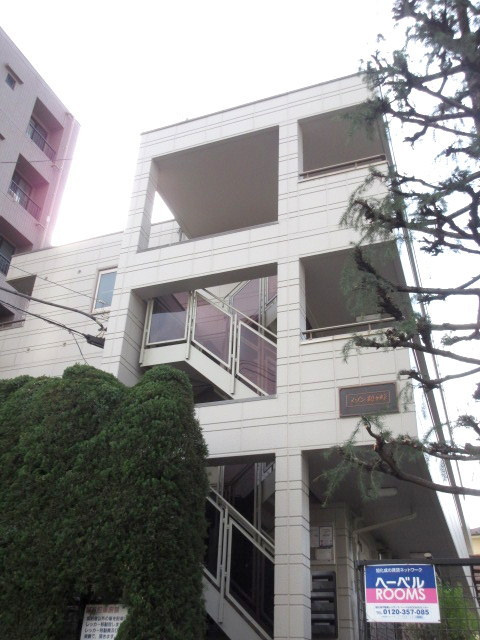 メゾン鶴ヶ峰のエントランス