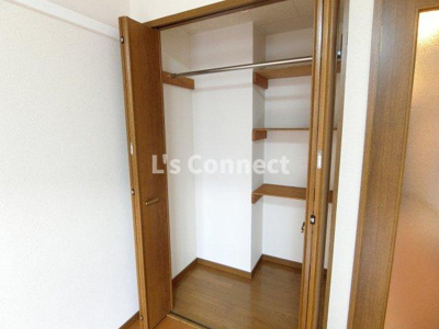 【収納】 | パークサイド | 奥行きのあるクローゼットでお荷物もすっきり収納。