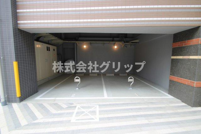 メインステージ横濱関内の駐車場