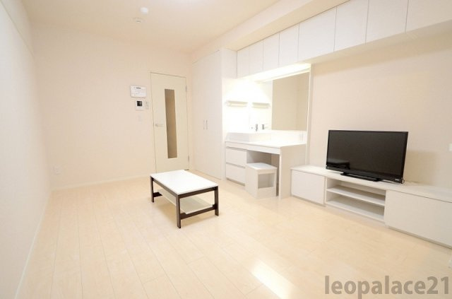 レオネクストクレール　メゾンの居間・リビング|備品や設備仕様は号室等により異なります現地をご確認下さい。