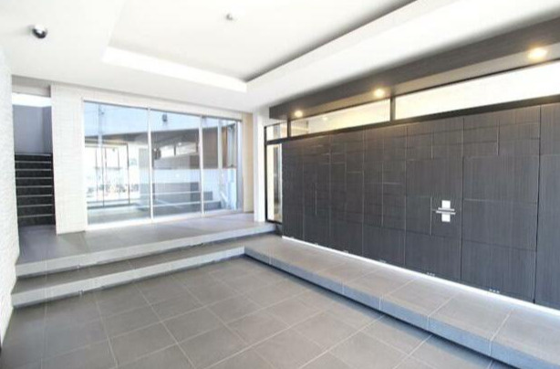 フェニシア学芸大学のエントランス