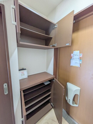 シューズボックス