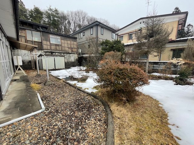 花巻市高木第20地割　中古住宅の庭