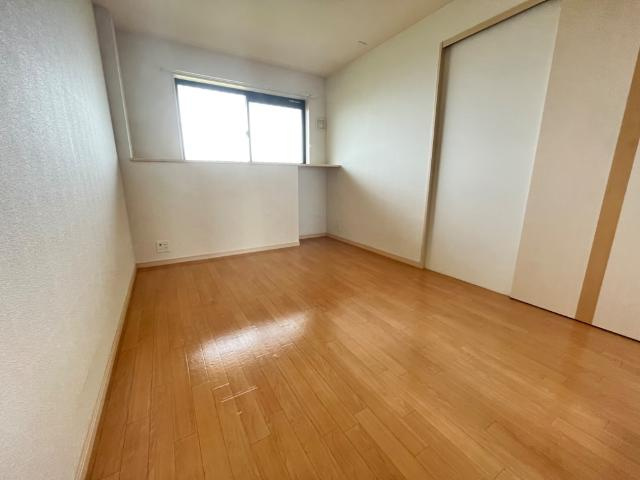 【内装】 | ネアポリス | 洋室