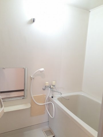 ドミールエスポアの浴室