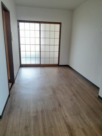 ドミールエスポアの居間・リビング