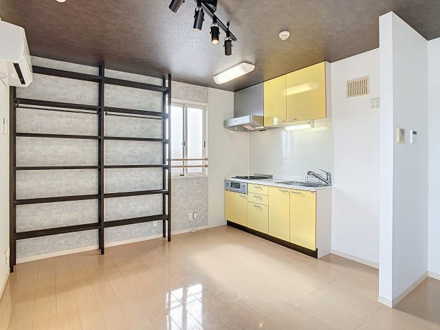 アンアトリエの居間・リビング