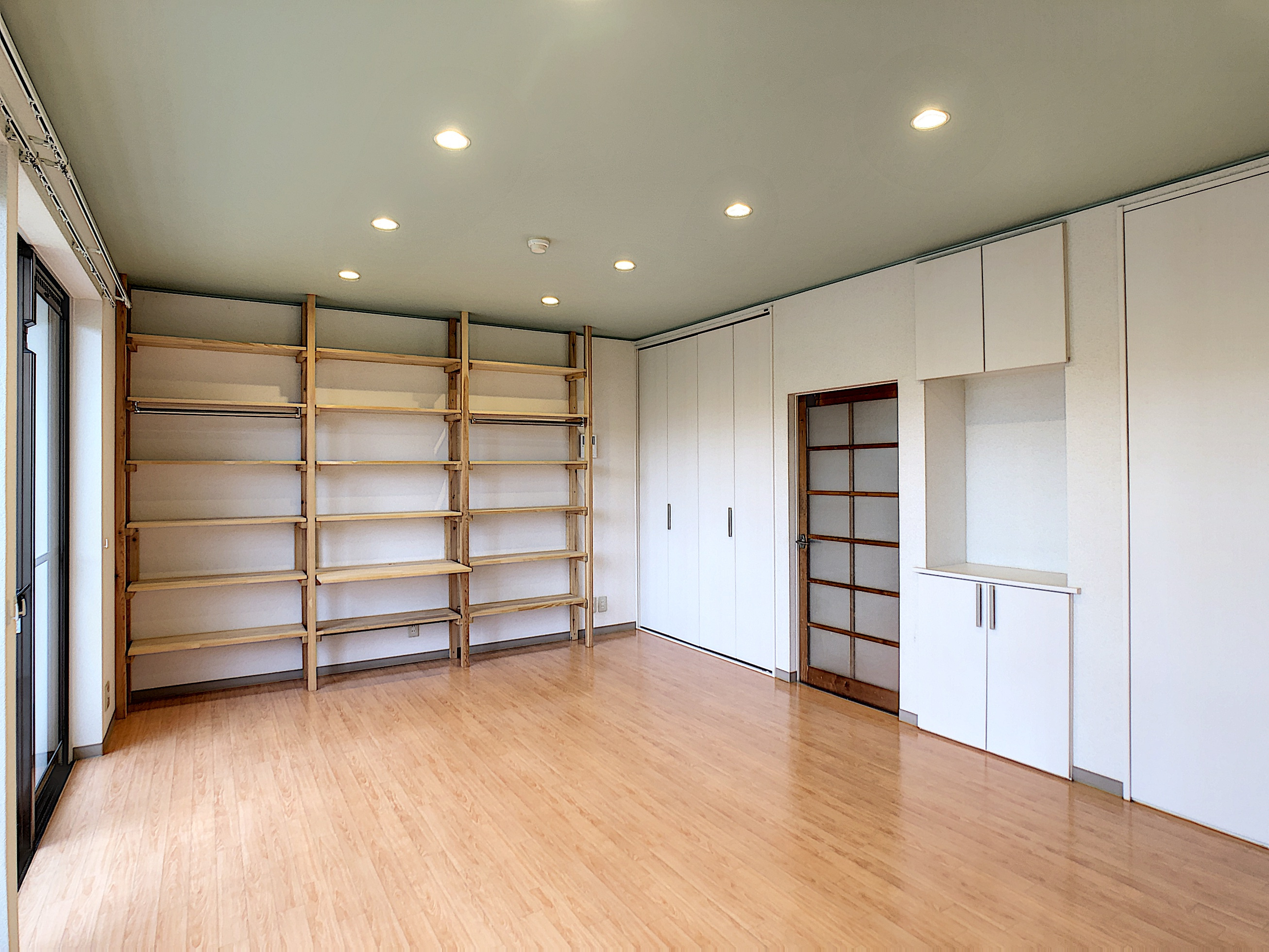 ファミール三池