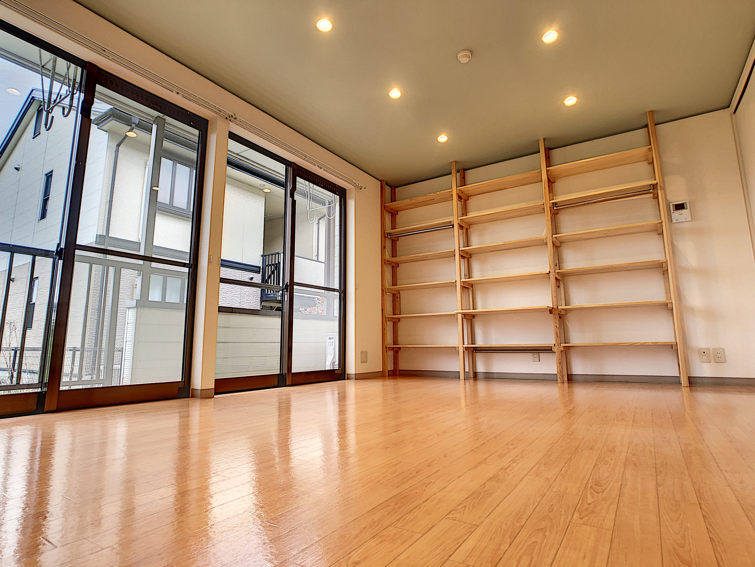 ファミール三池