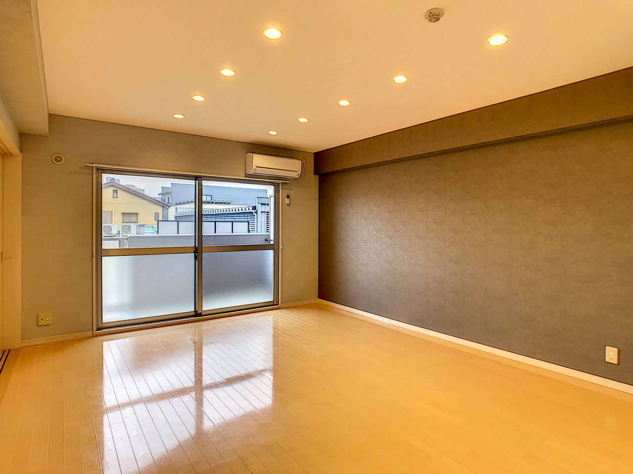 クロスピア北安江