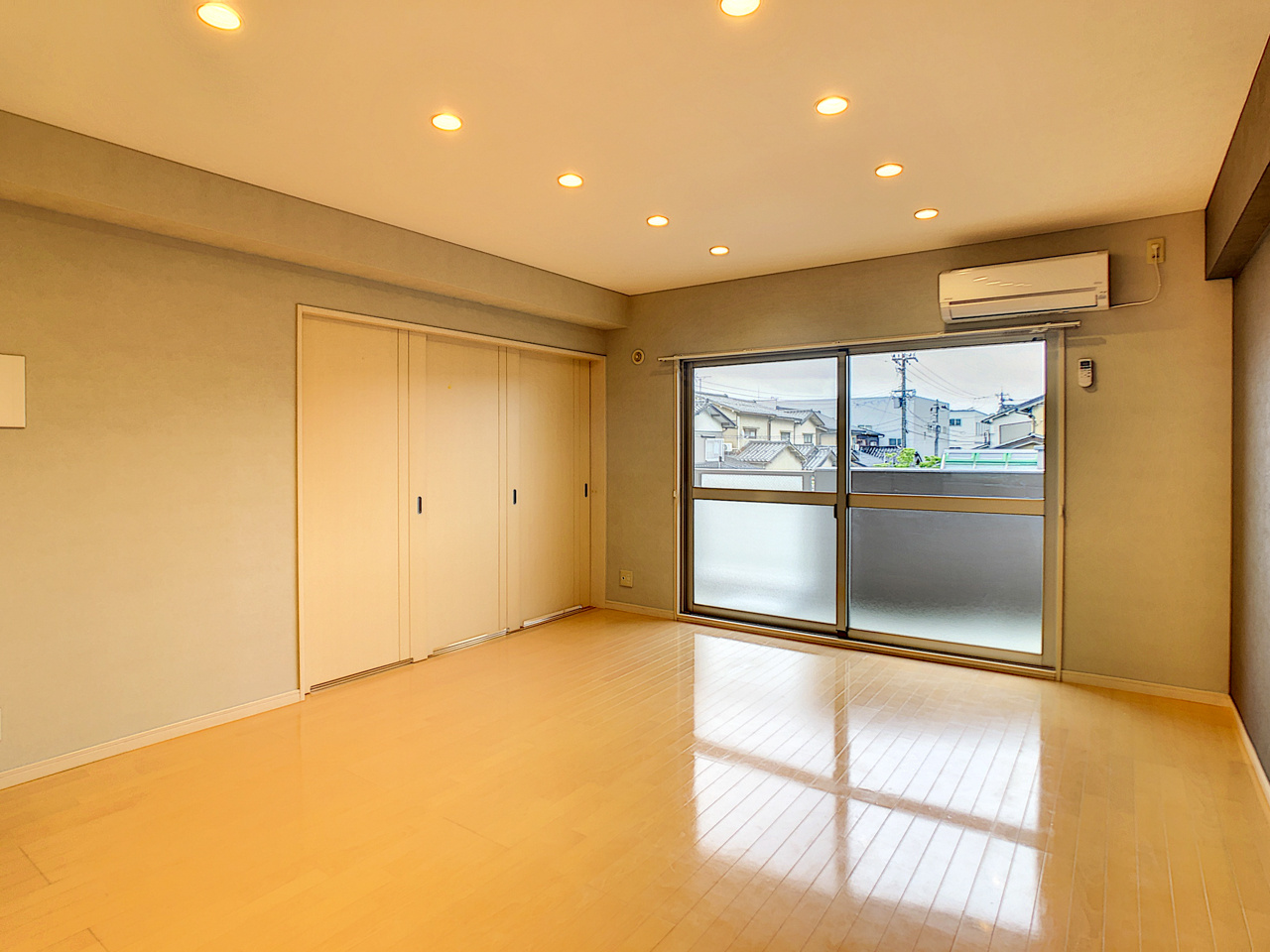 クロスピア北安江