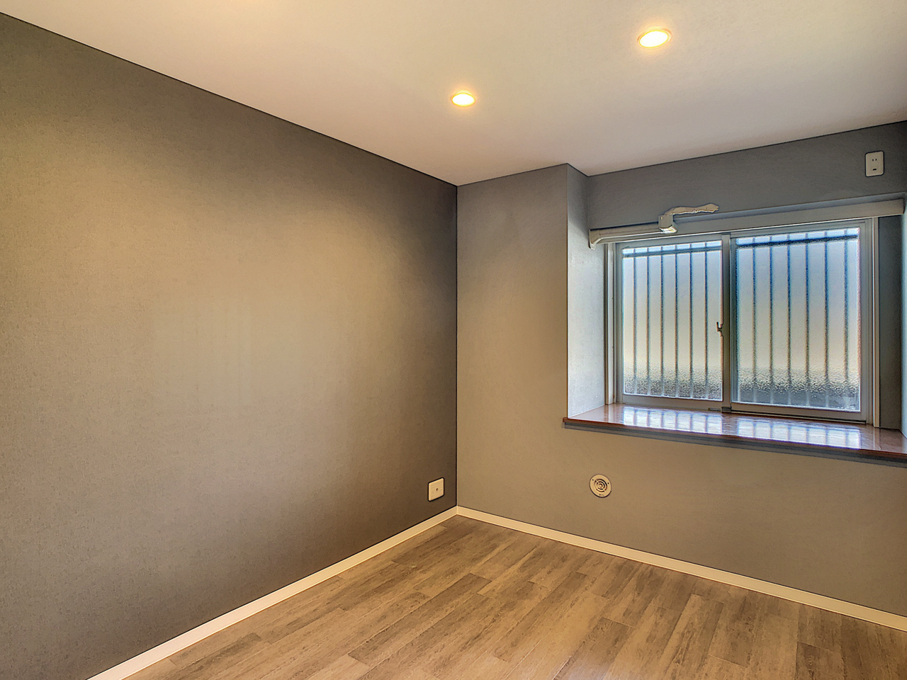 ラ・ペジブル駅西