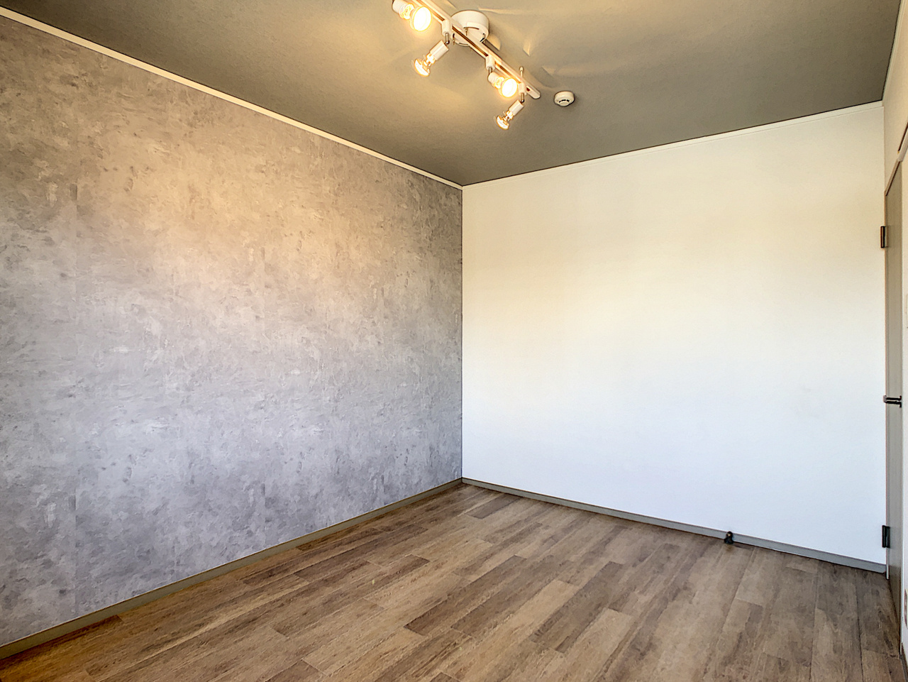 シャルマン高千穂