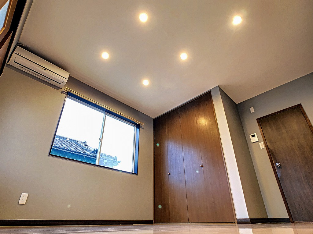 メゾン・ヌーボ出雲町No.8