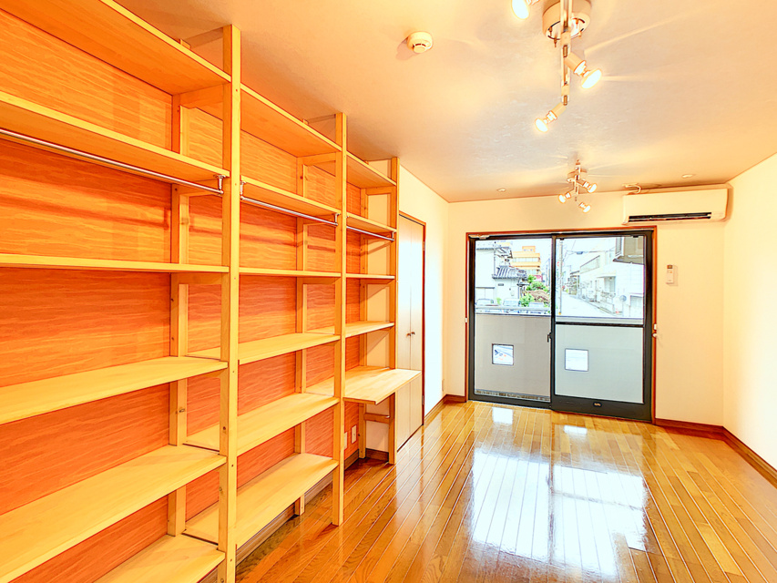 アーバン・コロニー