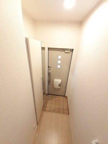 エバーアベニューの玄関