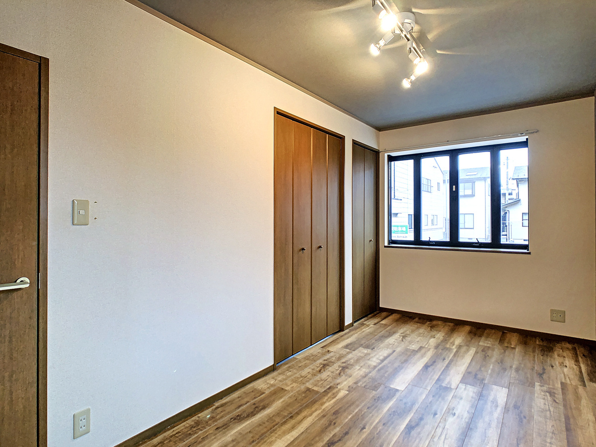 イーストビレッジ