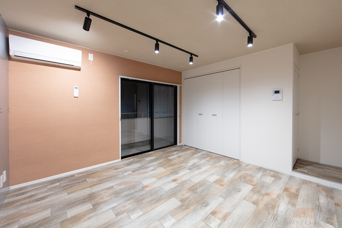 ウイングカナザワ1