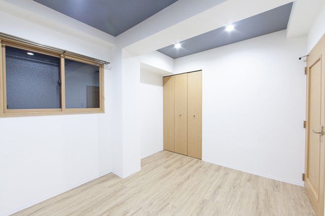 サンエイト村本の洋室