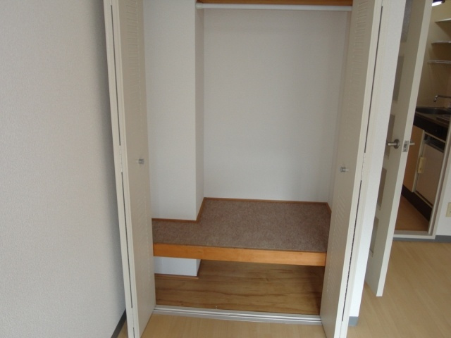 YKハイツ星陵台の収納