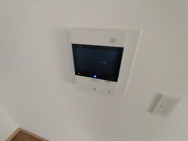 神戸市兵庫区西出町１丁目の賃貸マンションのセキュリティ|TV付インターフォン