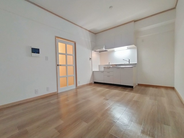 神戸市兵庫区西出町１丁目の賃貸マンション